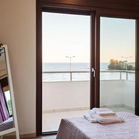 Armonia - Beachfront Majestic Retreat *