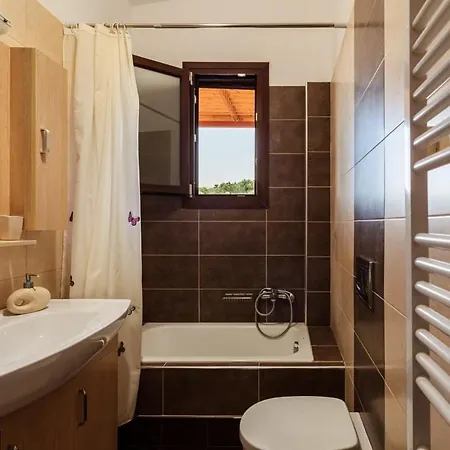 Armonia - Beachfront Majestic Retreat 度假居 Petalídhion