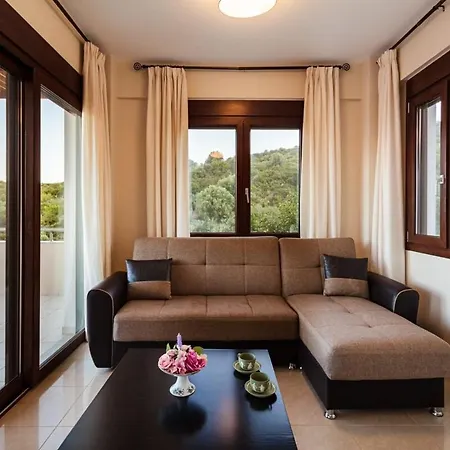 Armonia - Beachfront Majestic Retreat *