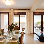Dom wakacyjny Armonia - Beachfront Majestic Retreat Petalídhion