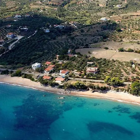 Vakantiehuis Armonia - Beachfront Majestic Retreat Petalídhion