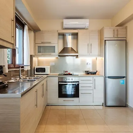 Armonia - Beachfront Majestic Retreat Tatil Evi