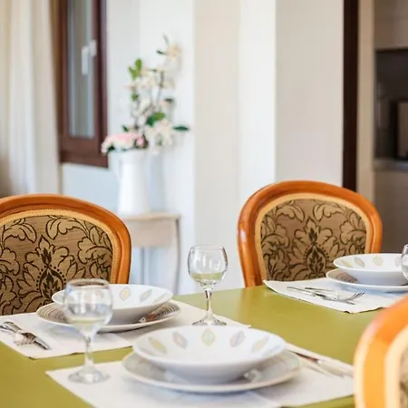 Armonia - Beachfront Majestic Retreat Vakantiehuis Petalídhion