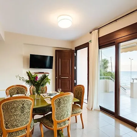 Armonia - Beachfront Majestic Retreat Tatil Evi Petalídhion