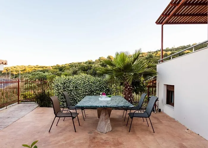 Armonia - Beachfront Majestic Retreat Hébergement de vacances *